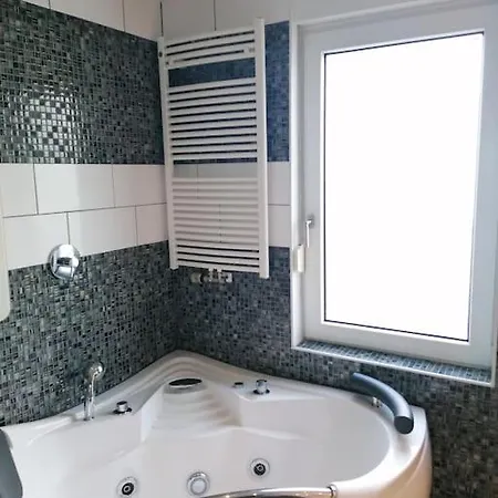 アパート Vollmobilierte 2-zimmerwohnung Zu Vermieten... *
