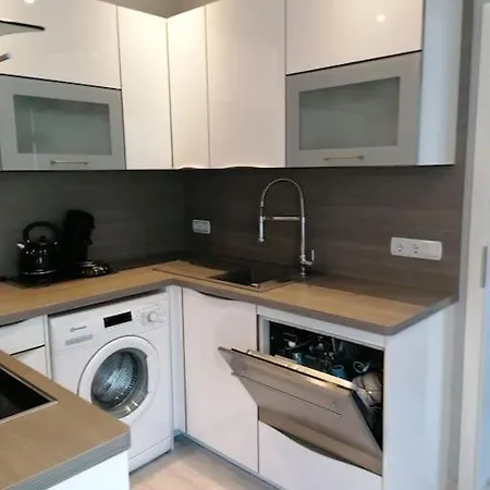 アパート Vollmobilierte 2-zimmerwohnung Zu Vermieten... *